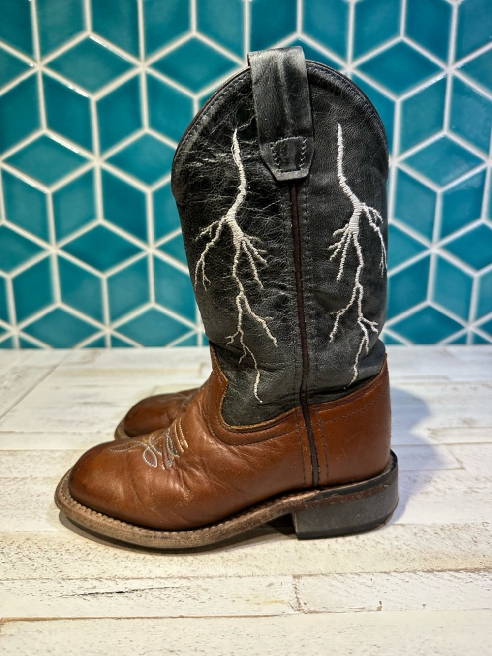 Cody James Cowboy Boots with Lightning Stitching size 10 - Picture 4 of 7